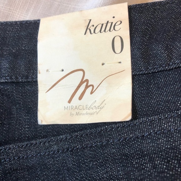 Miracle body Jeans by Miraclesuit NWT Size 0 “Katie” Style - Picture 2 of 12